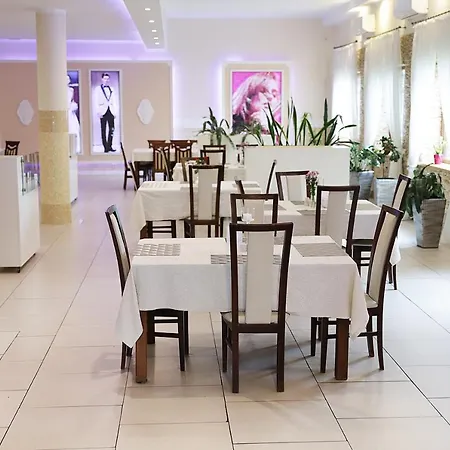 酒店 Karczma Olenka